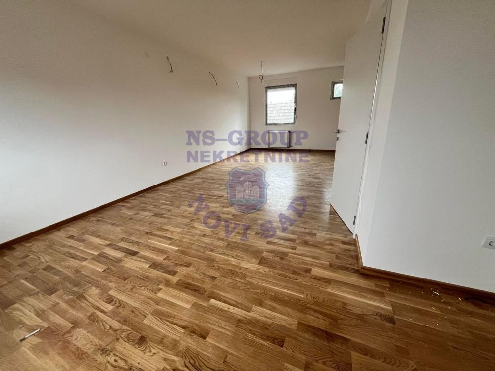 Slika 6 - Četvorosoban, 90m2, Veternik Novi Sad, sa terasom